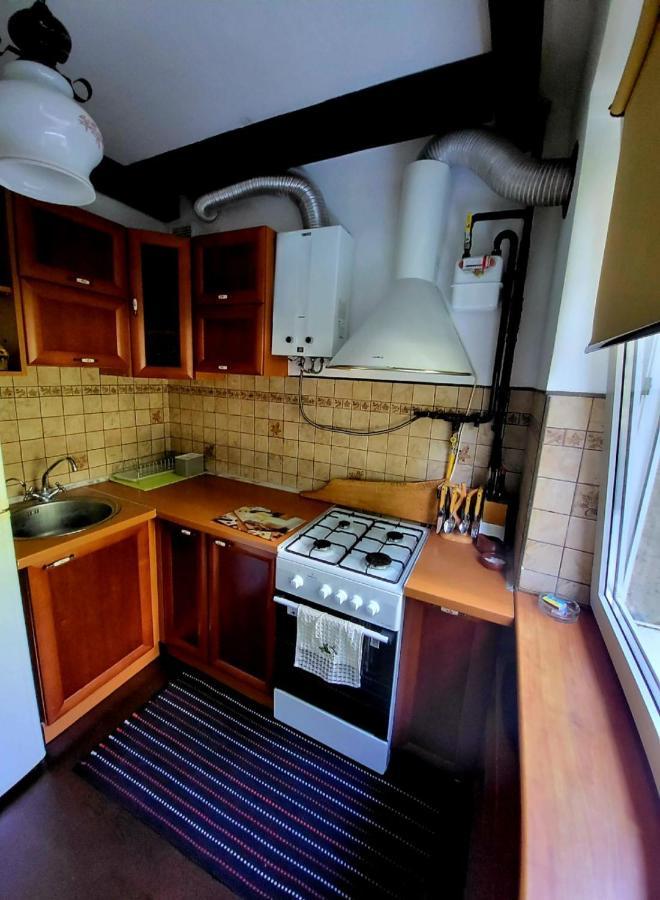 Новая Квартира Uzhhorod Exterior foto