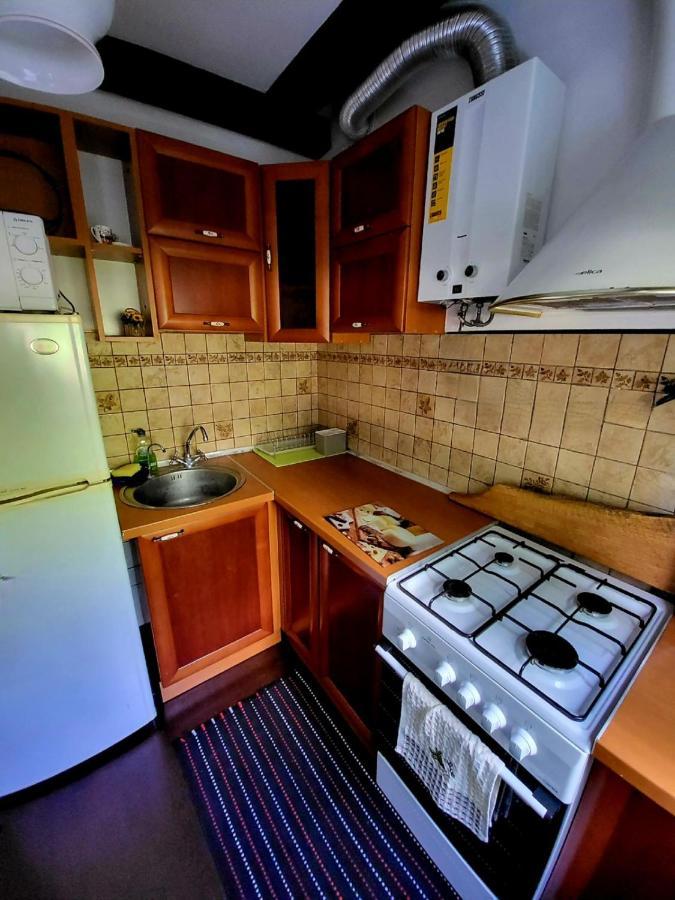 Новая Квартира Uzhhorod Exterior foto
